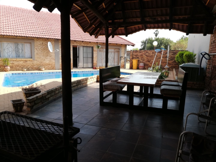 4 Bedroom Property for Sale in Stilfontein Ext 4 North West